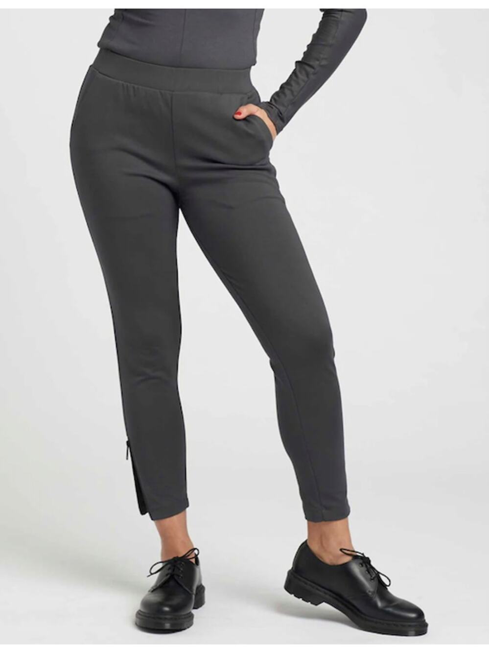 NWT Universal Standard Moro Pocket Signature Ponte Zipper Skinny Pants Size 3XS